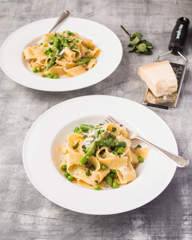 British asparagus spring pasta